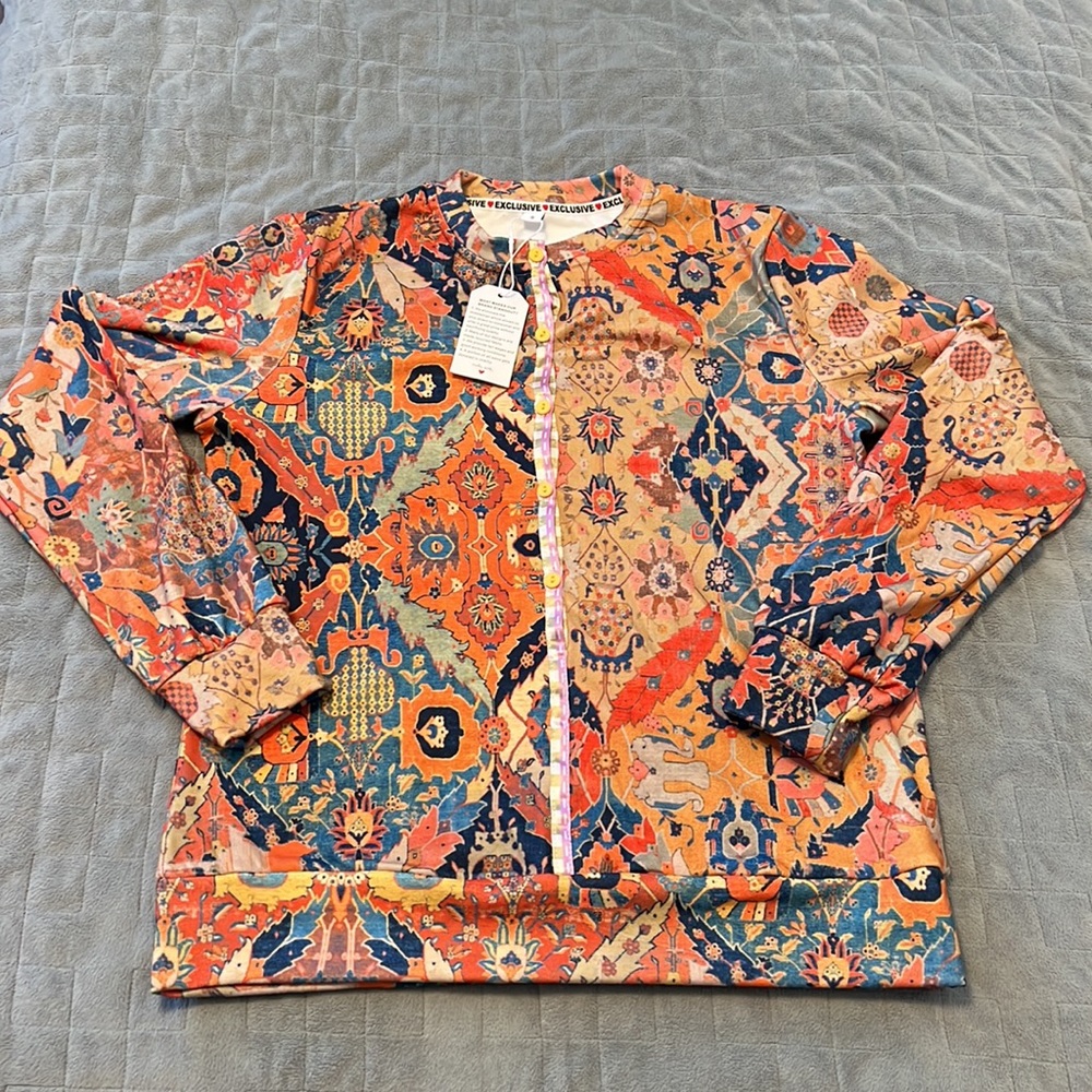 NWT Exclusive Boho Long-Sleeve Top, Sweatshirt, Floral, Abstract, Size S